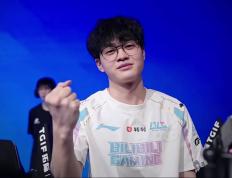 乐鱼体育-JDG碾压GEN，BDD成为全场焦点成都决赛之夜3:0（上海）