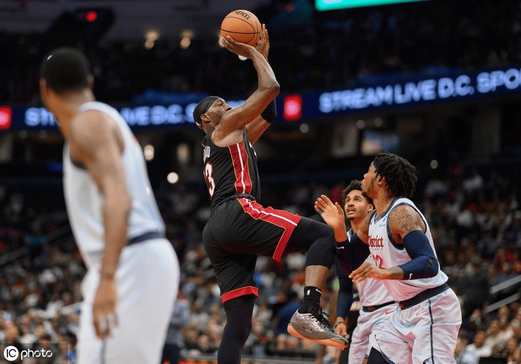 乐鱼体育app-意大利男篮横扫热火，阿德巴约打破历史纪录的简单介绍