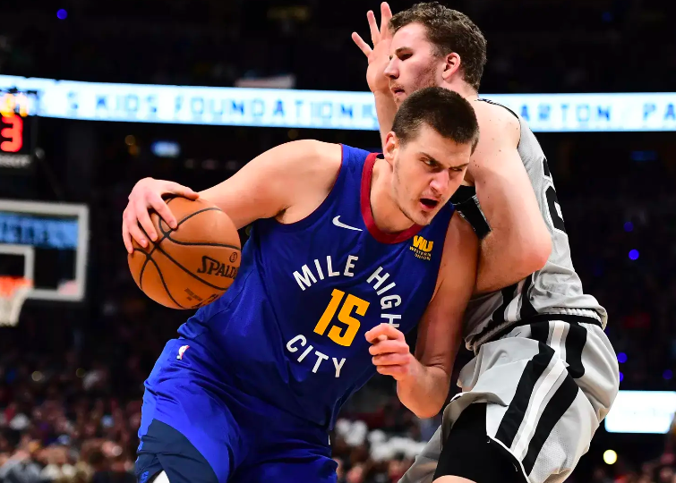 乐鱼体育app-包含雄鹿翻盘独行侠，约基奇送出助攻的词条