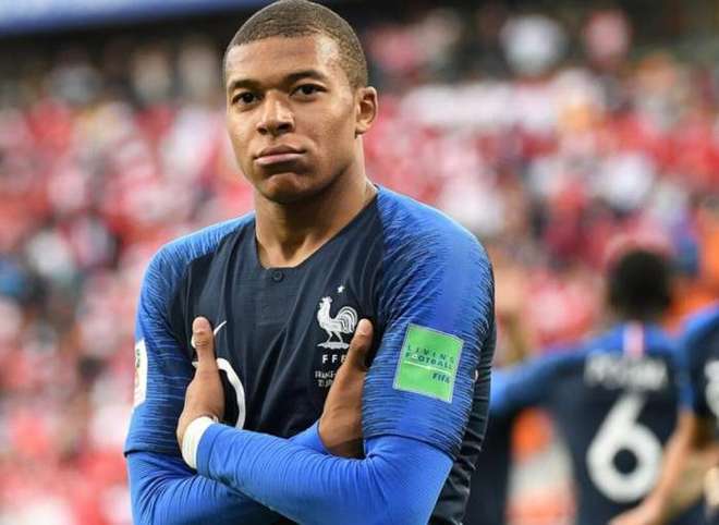 乐鱼app-包含秘鲁轻取巴西，博格巴制霸全场的词条